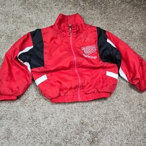 Kids 3T red wing full zip jacket windbreaker by winning goal. Flaws